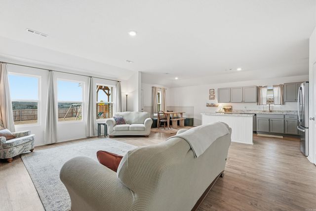 34 Sun Drenched Trl, Conway, AR 72032