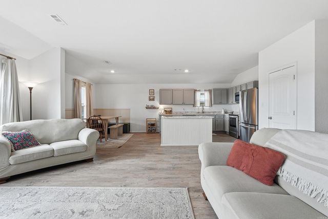 34 Sun Drenched Trl, Conway, AR 72032