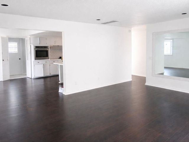 2121 N Markwell Avenue, Oklahoma City, OK 73127