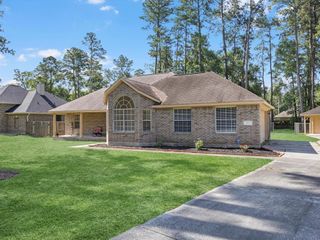 2623 S Colosseum Court, New Caney, TX 77357
