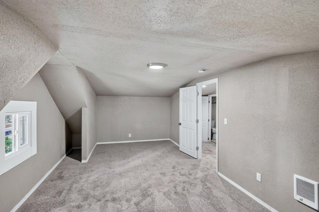 829 Crown Ave, Spokane, WA 99207