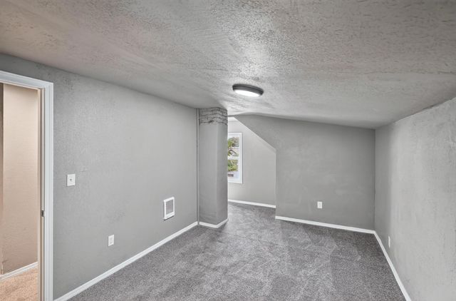 829 Crown Ave, Spokane, WA 99207