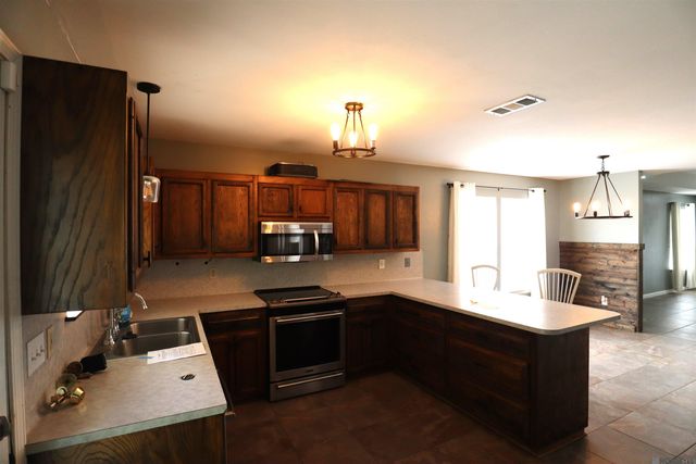 10714 Holly Hock Dr, Greenwell Springs, LA 70739