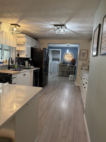 7 Craig Road, Chelmsford, MA 01824
