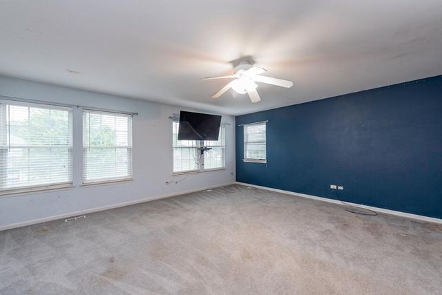 340 Kennedy Drive, Antioch, IL 60002