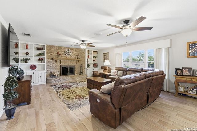 118 Timber Lane, Kerrville, TX 78028