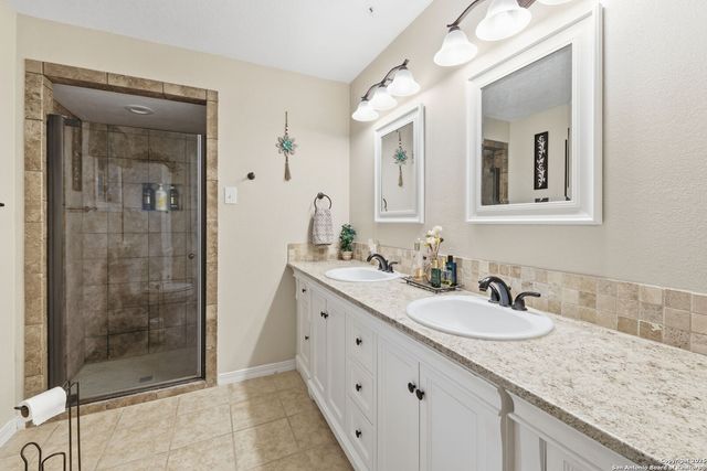 118 Timber Lane, Kerrville, TX 78028