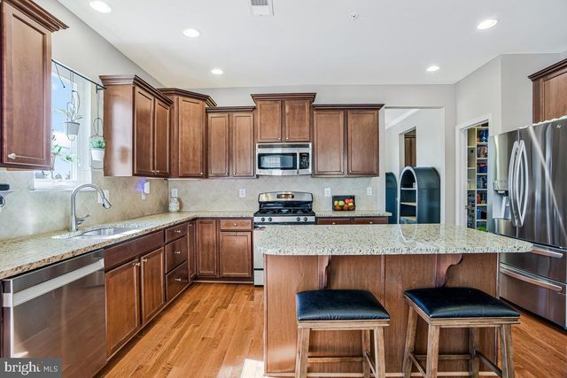 5253 TURKEYFOOT LAKE ST, Waldorf, MD 20602