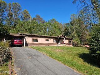 2056 Honey Camp Road, Clintwood, VA 24228