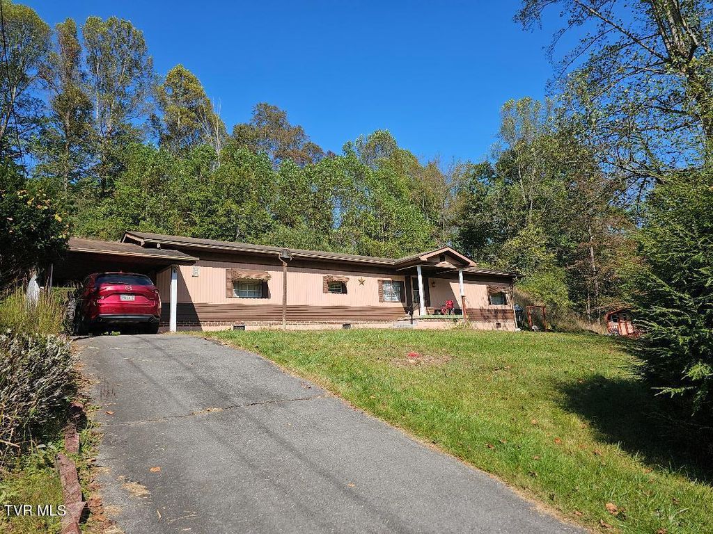 2056 Honey Camp Road, Clintwood, VA 24228