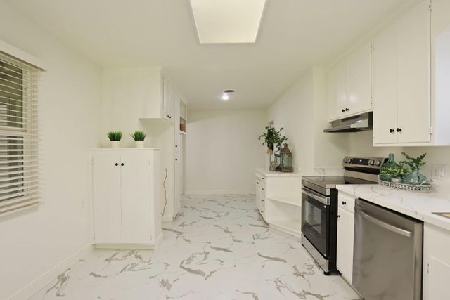 32 E Mckenzie Ave, Stockton, CA 95204