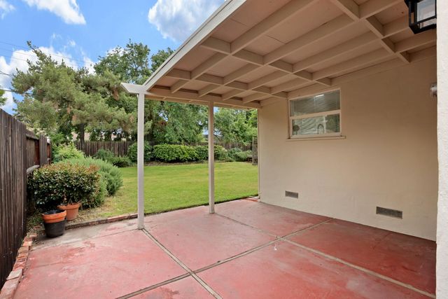 32 E Mckenzie Ave, Stockton, CA 95204