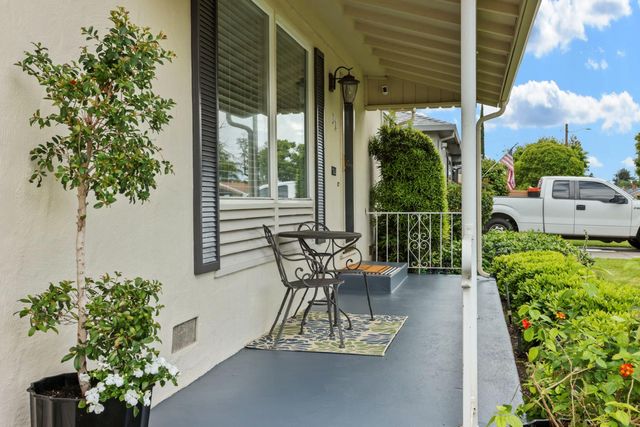 32 E Mckenzie Ave, Stockton, CA 95204