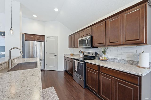 11014 wingara Way, Roanoke, IN 46783