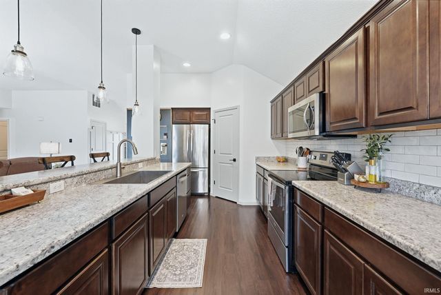 11014 wingara Way, Roanoke, IN 46783