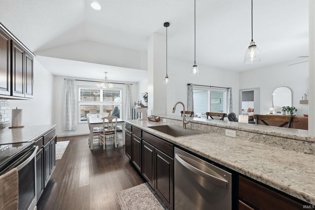 11014 wingara Way, Roanoke, IN 46783