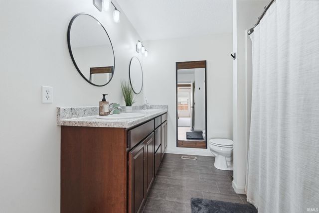 11014 wingara Way, Roanoke, IN 46783