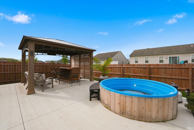 11014 wingara Way, Roanoke, IN 46783