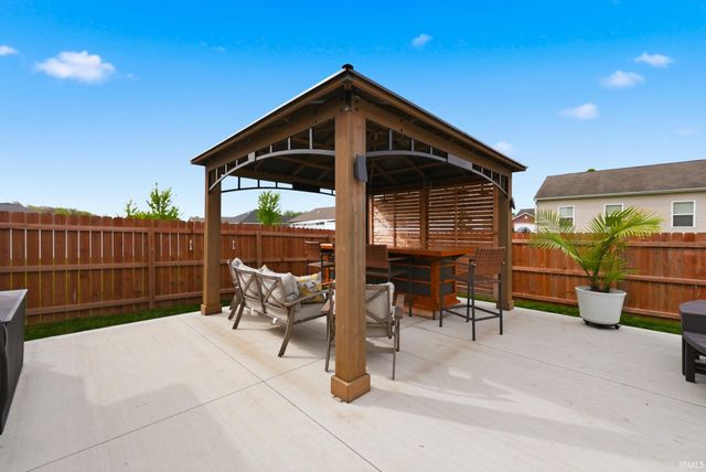 11014 wingara Way, Roanoke, IN 46783