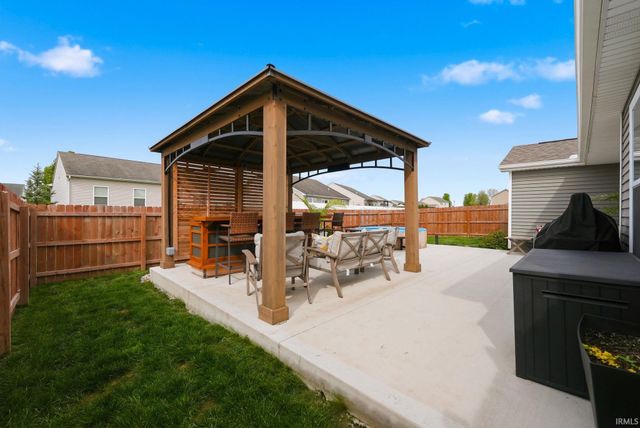 11014 wingara Way, Roanoke, IN 46783