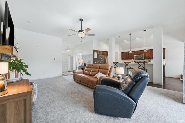 11014 wingara Way, Roanoke, IN 46783