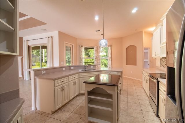 146 Douglas Street, Homosassa, FL 34446