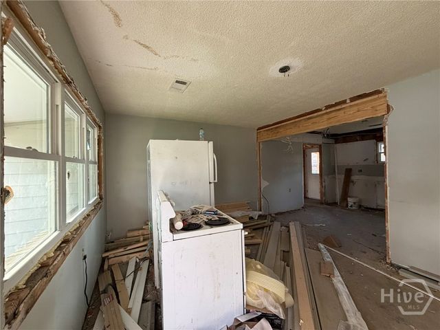 1804 DELESSEPS Avenue, Savannah, GA 31404