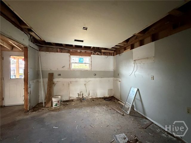 1804 DELESSEPS Avenue, Savannah, GA 31404