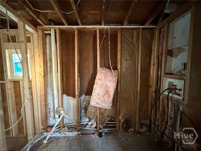 1804 DELESSEPS Avenue, Savannah, GA 31404