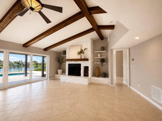 4901 LANSING ST NE, St Petersburg, FL 33703