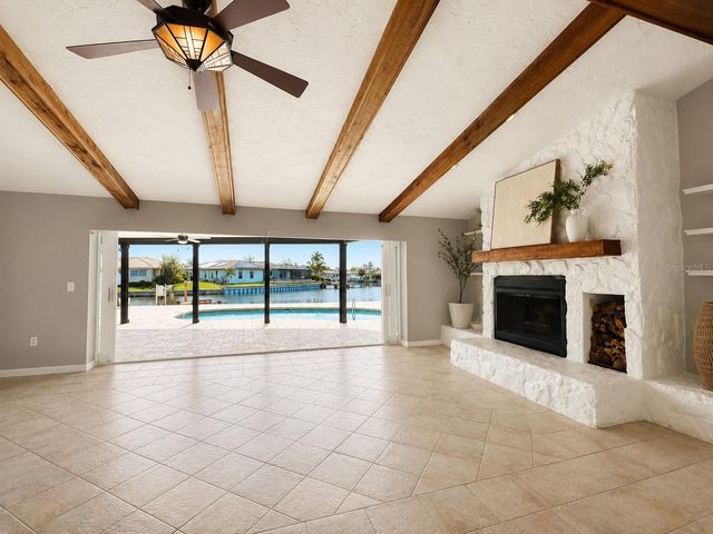 4901 LANSING ST NE, St Petersburg, FL 33703