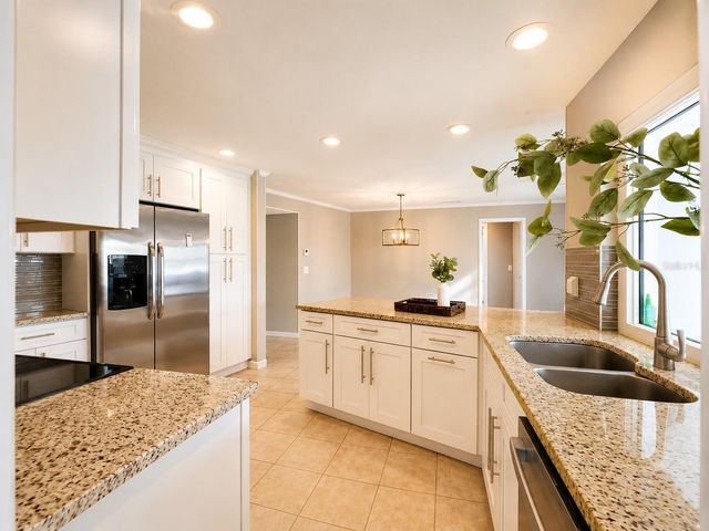 4901 LANSING ST NE, St Petersburg, FL 33703