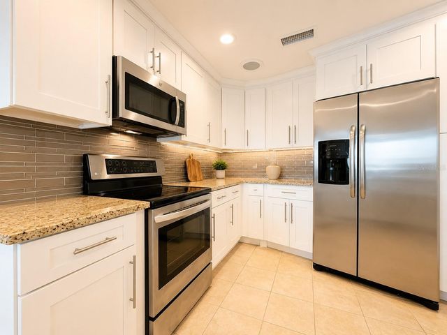 4901 LANSING ST NE, St Petersburg, FL 33703