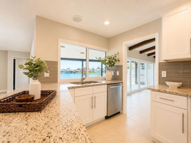4901 LANSING ST NE, St Petersburg, FL 33703
