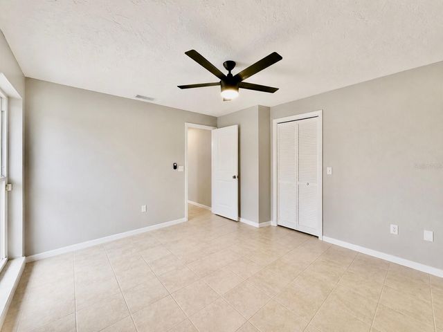 4901 LANSING ST NE, St Petersburg, FL 33703