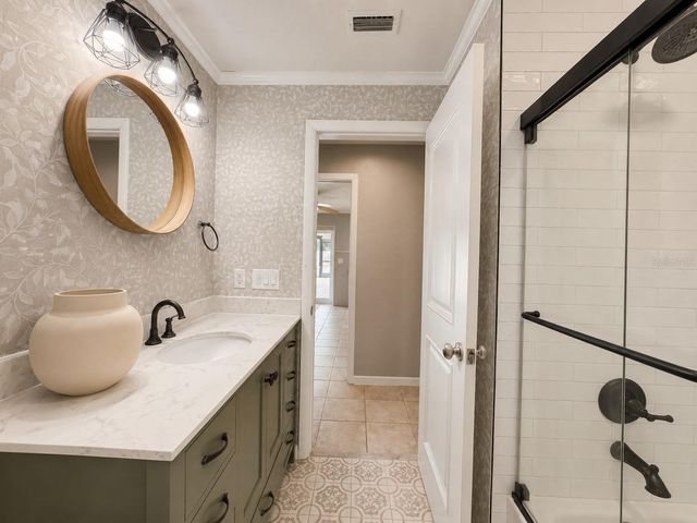 4901 LANSING ST NE, St Petersburg, FL 33703