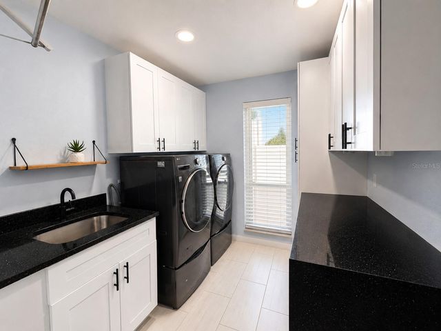 4901 LANSING ST NE, St Petersburg, FL 33703