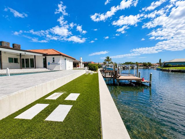4901 LANSING ST NE, St Petersburg, FL 33703