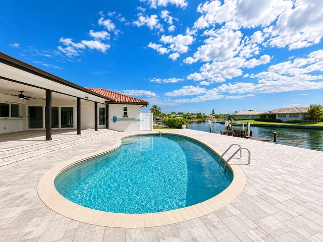 4901 LANSING ST NE, St Petersburg, FL 33703