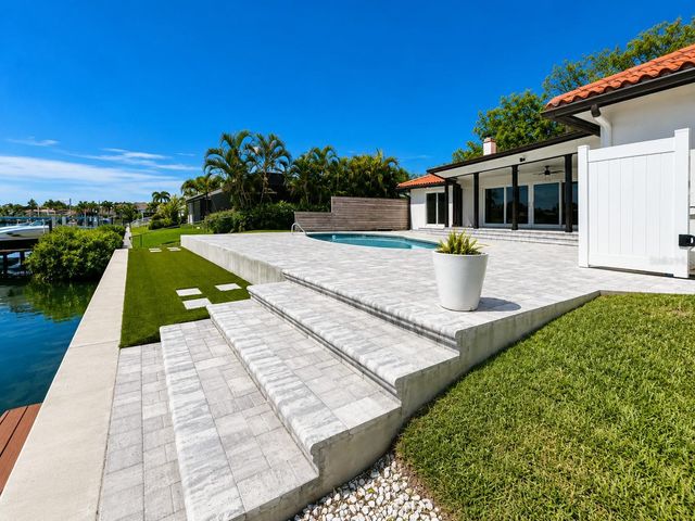 4901 LANSING ST NE, St Petersburg, FL 33703