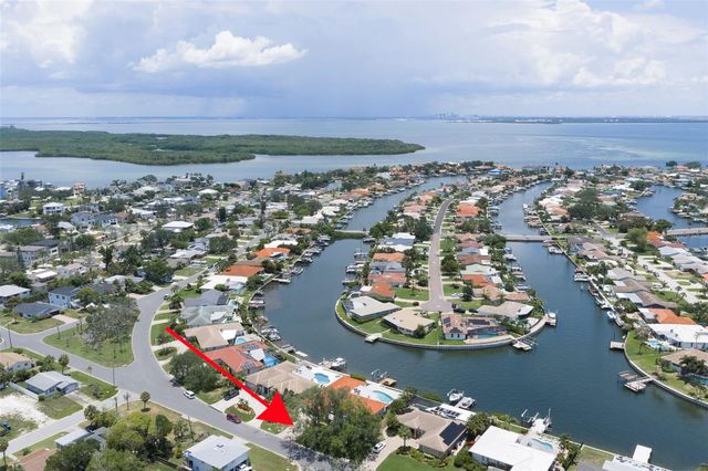4901 LANSING ST NE, St Petersburg, FL 33703