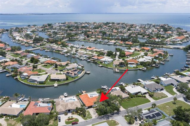 4901 LANSING ST NE, St Petersburg, FL 33703