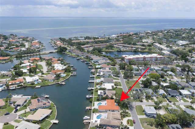 4901 LANSING ST NE, St Petersburg, FL 33703
