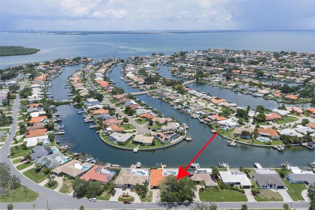4901 LANSING ST NE, St Petersburg, FL 33703