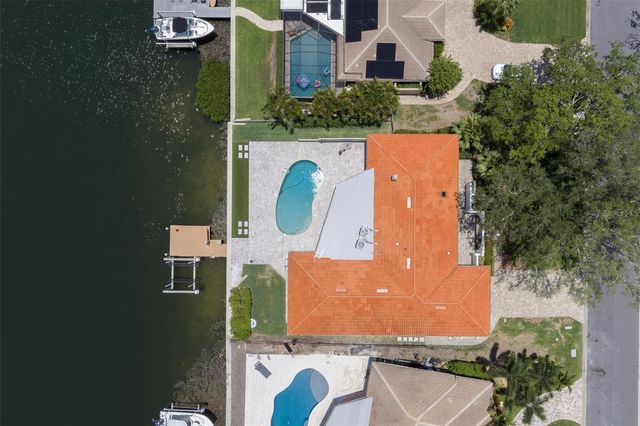 4901 LANSING ST NE, St Petersburg, FL 33703