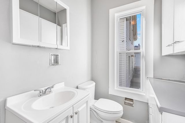 135 Sycamore St, New Bedford, MA 02740