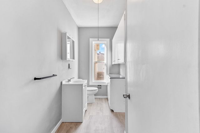 135 Sycamore St, New Bedford, MA 02740