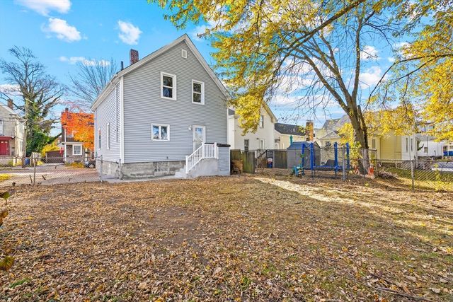 135 Sycamore St, New Bedford, MA 02740