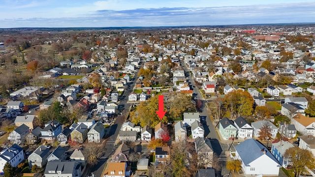 135 Sycamore St, New Bedford, MA 02740