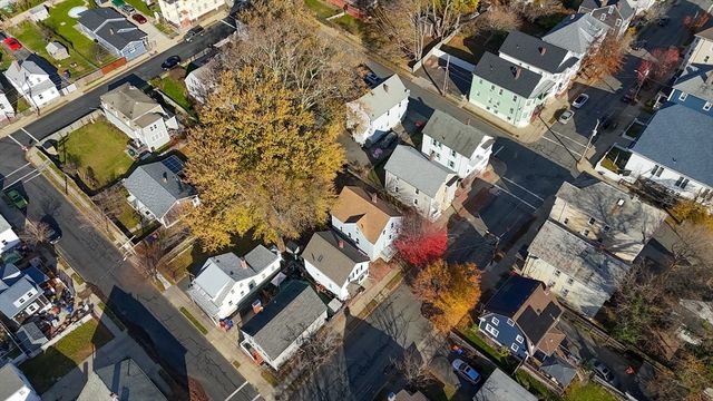 135 Sycamore St, New Bedford, MA 02740